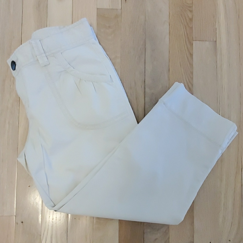 Calvin Klein Jeans women's capris , size 4